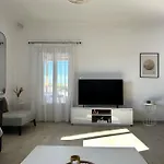 Seafront 3-bedroom Cycladic South Paros Alikí