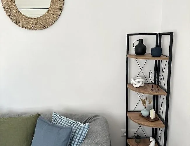 Seafront 3-bedroom Cycladic South Paros Appartamento Alikí