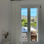 Seafront 3-bedrooms Cycladic South Paros * Αλυκή