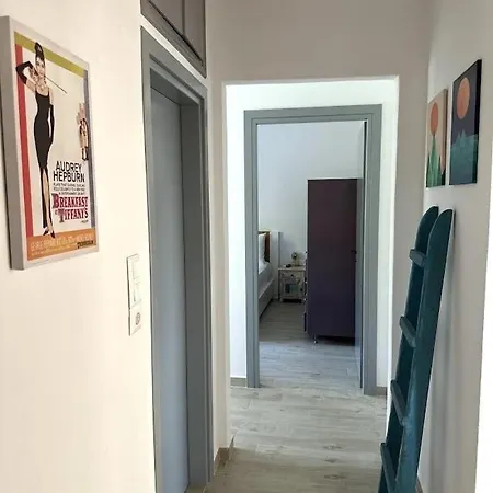 Seafront 3-bedroom Cycladic South Paros Alikí