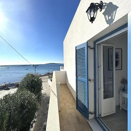 Διαμέρισμα Seafront 3-bedrooms Cycladic South Paros *