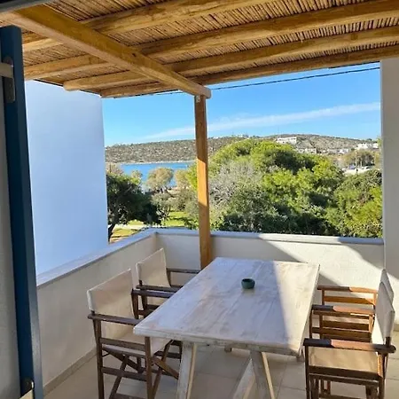 Apartment Seafront 3-bedroom Cycladic South Paros *